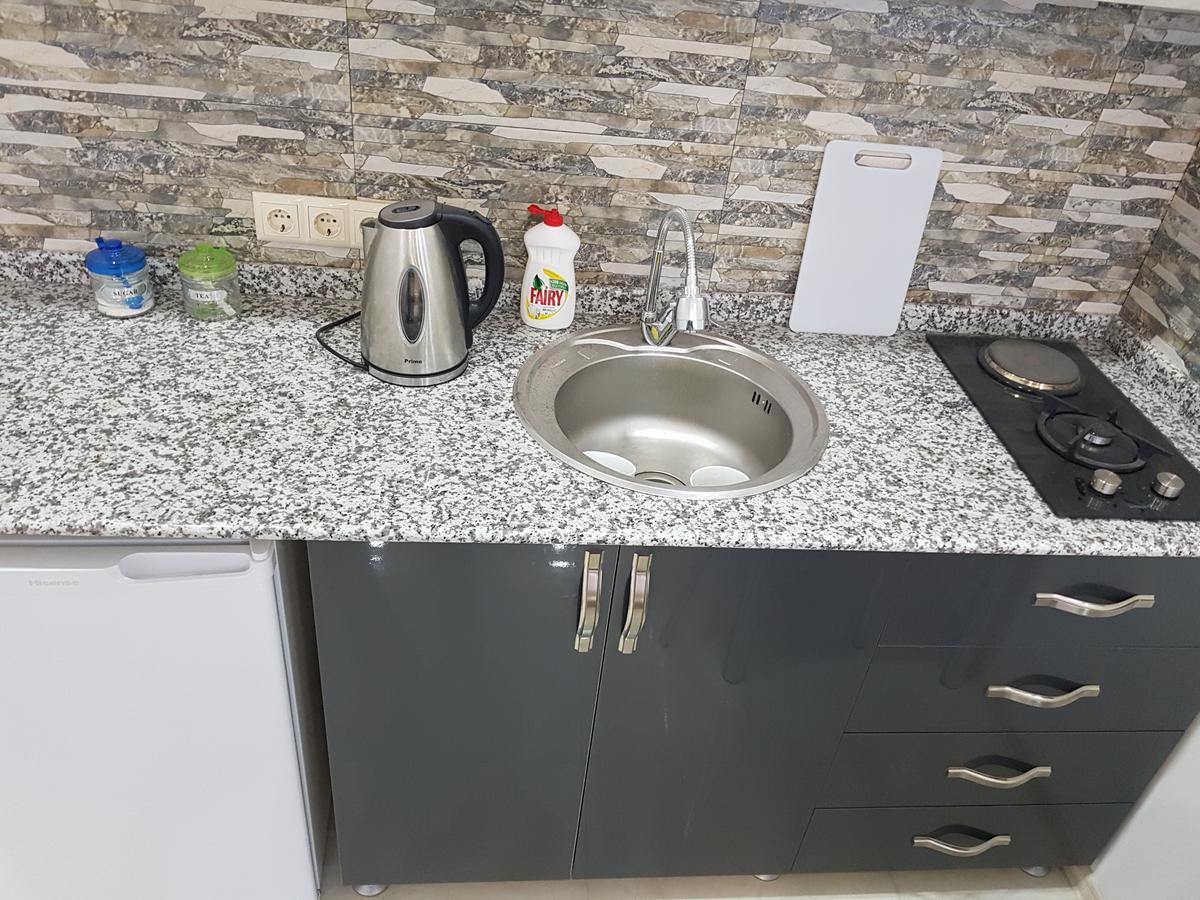 Apartment In Front Of Mcdonald'S Μπατούμι Εξωτερικό φωτογραφία
