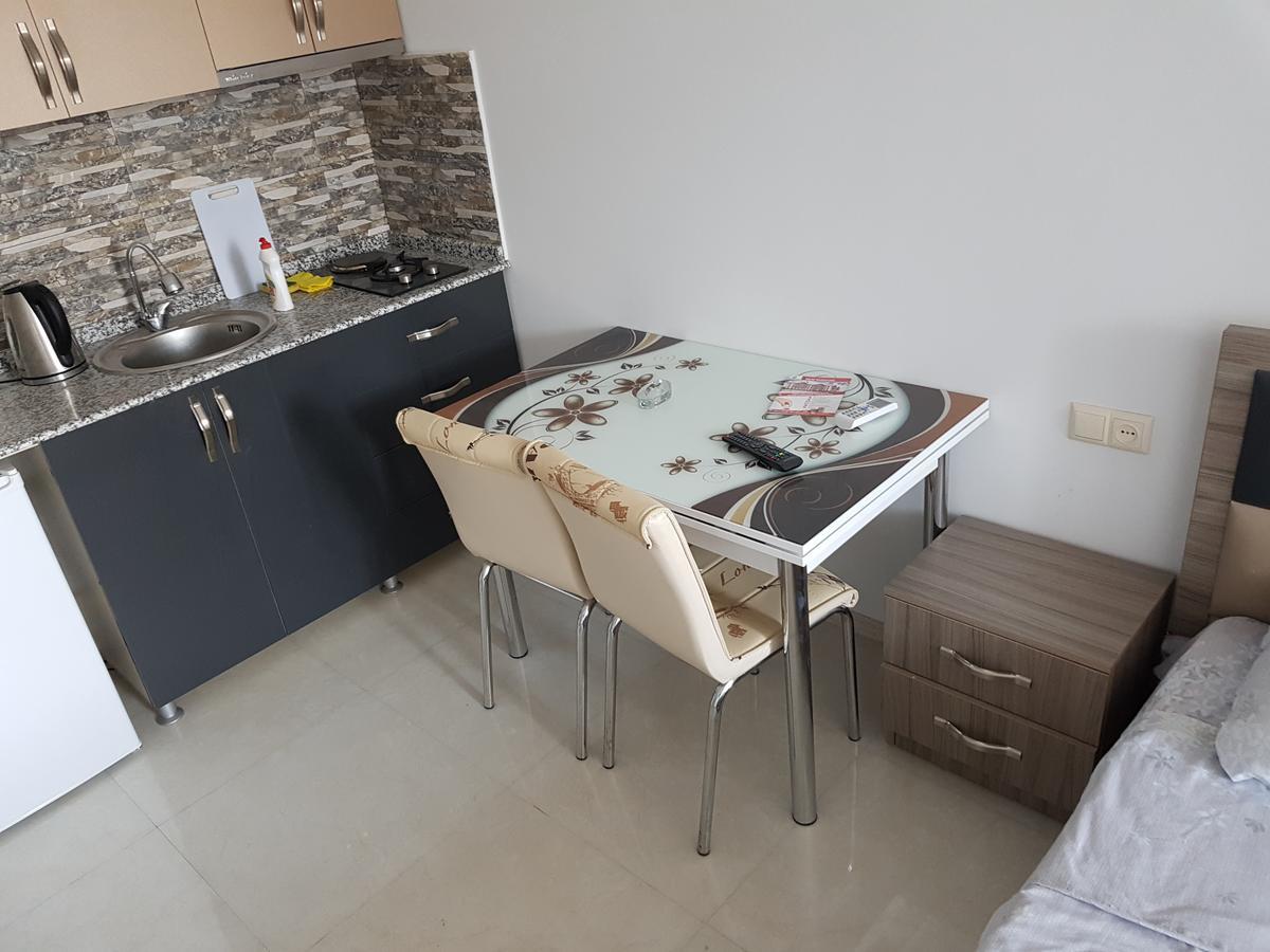 Apartment In Front Of Mcdonald'S Μπατούμι Εξωτερικό φωτογραφία