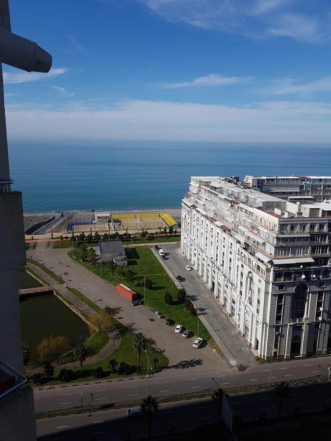 Apartment In Front Of Mcdonald'S Μπατούμι Εξωτερικό φωτογραφία