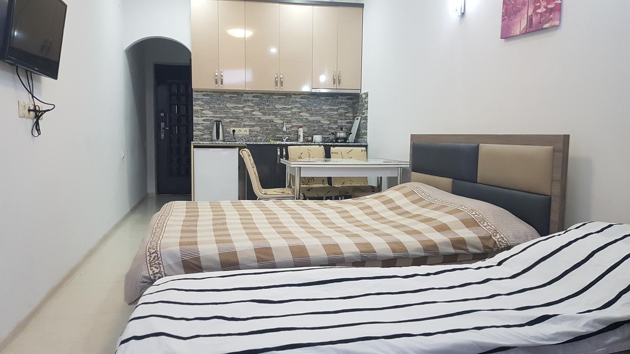 Apartment In Front Of Mcdonald'S Μπατούμι Εξωτερικό φωτογραφία