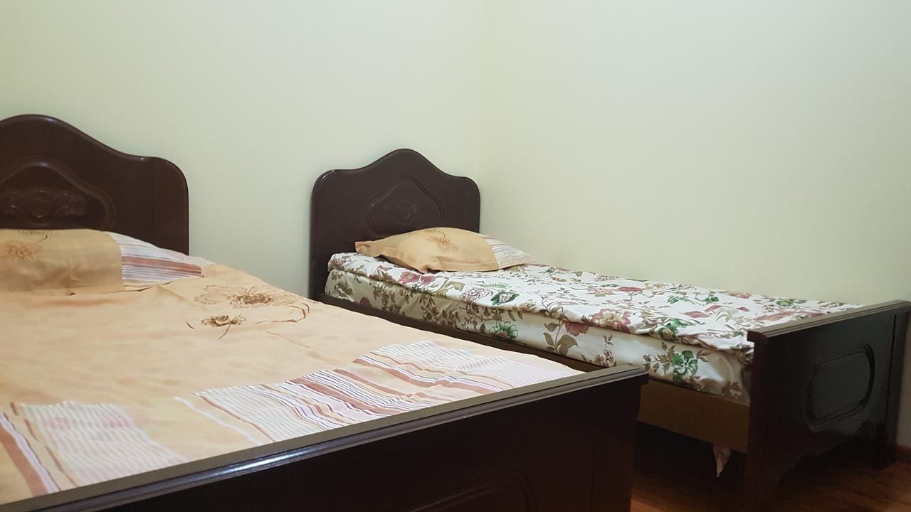 Apartment In Front Of Mcdonald'S Μπατούμι Εξωτερικό φωτογραφία